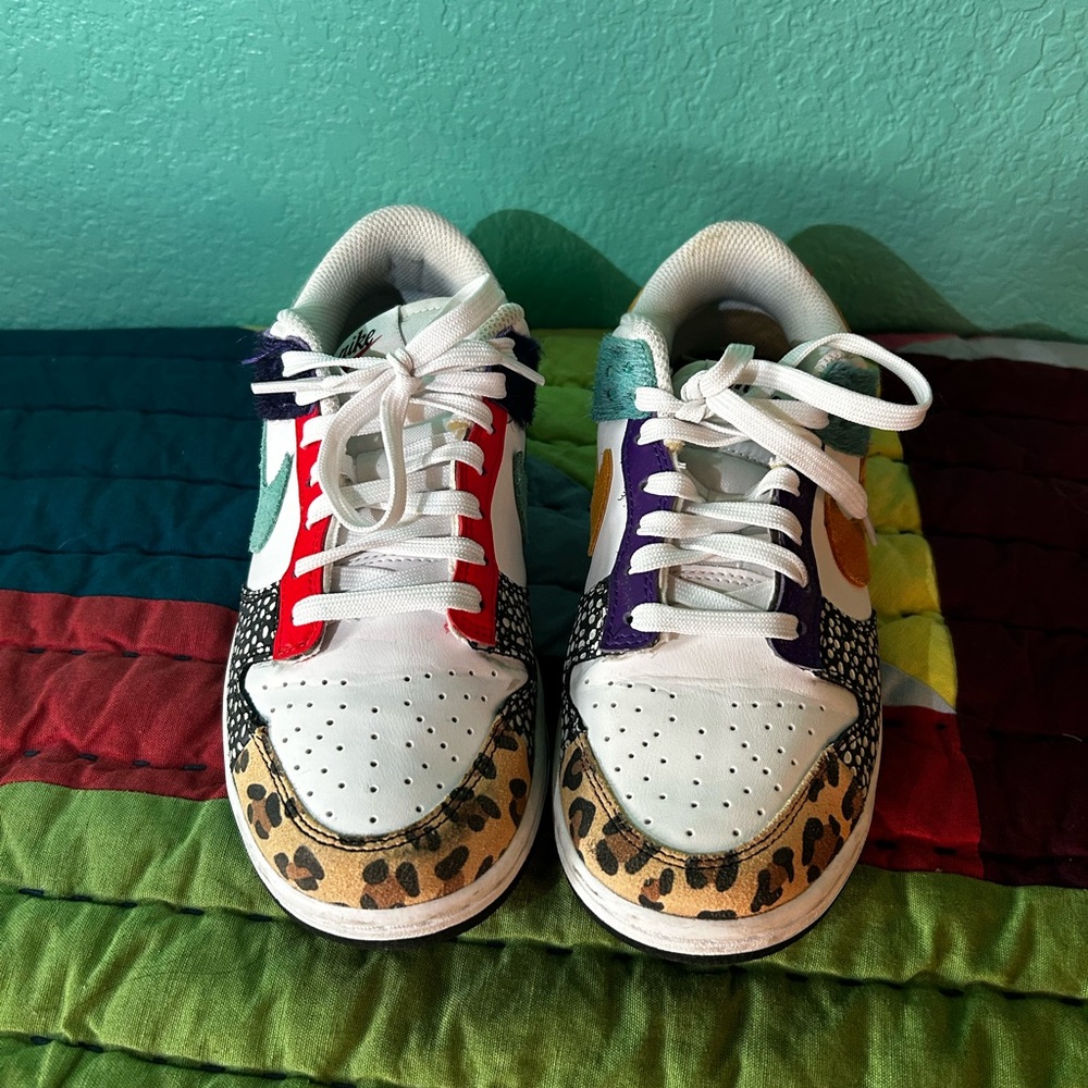 Women’s Dunk Low Nike safari mix size 6.5